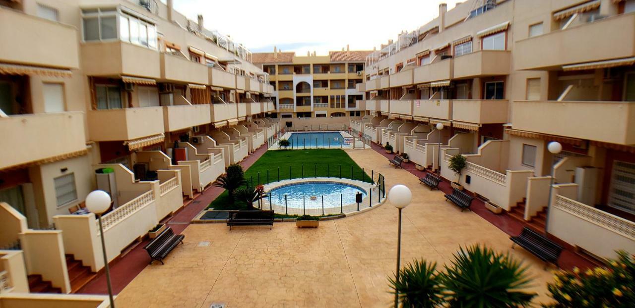Roquetas Beach House Apartamento Fresco Con Piscina Roquetas de Mar Eksteriør billede
